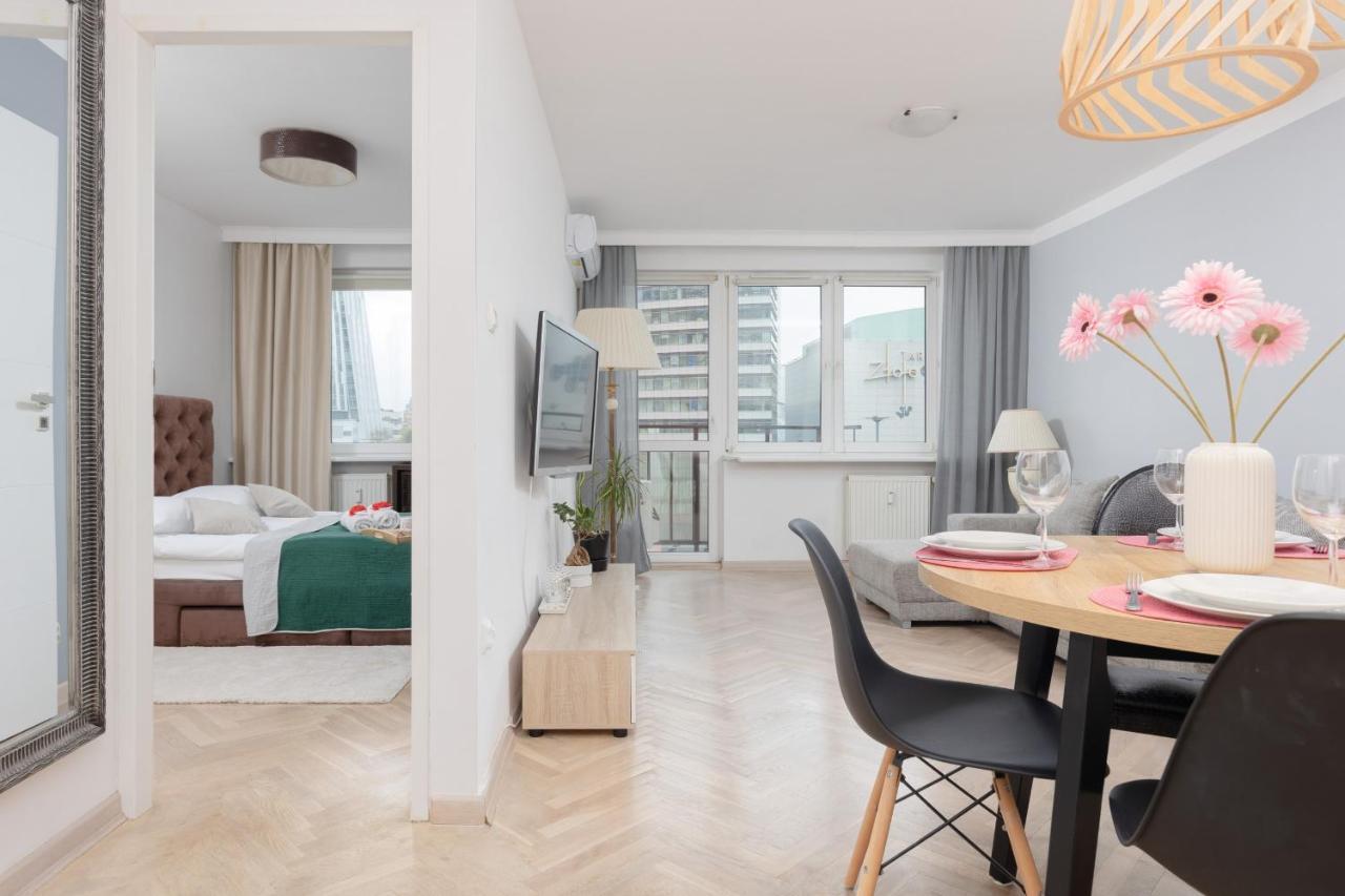 Zlota Apartment Center Of Warsaw By Noclegi Renters Luaran gambar