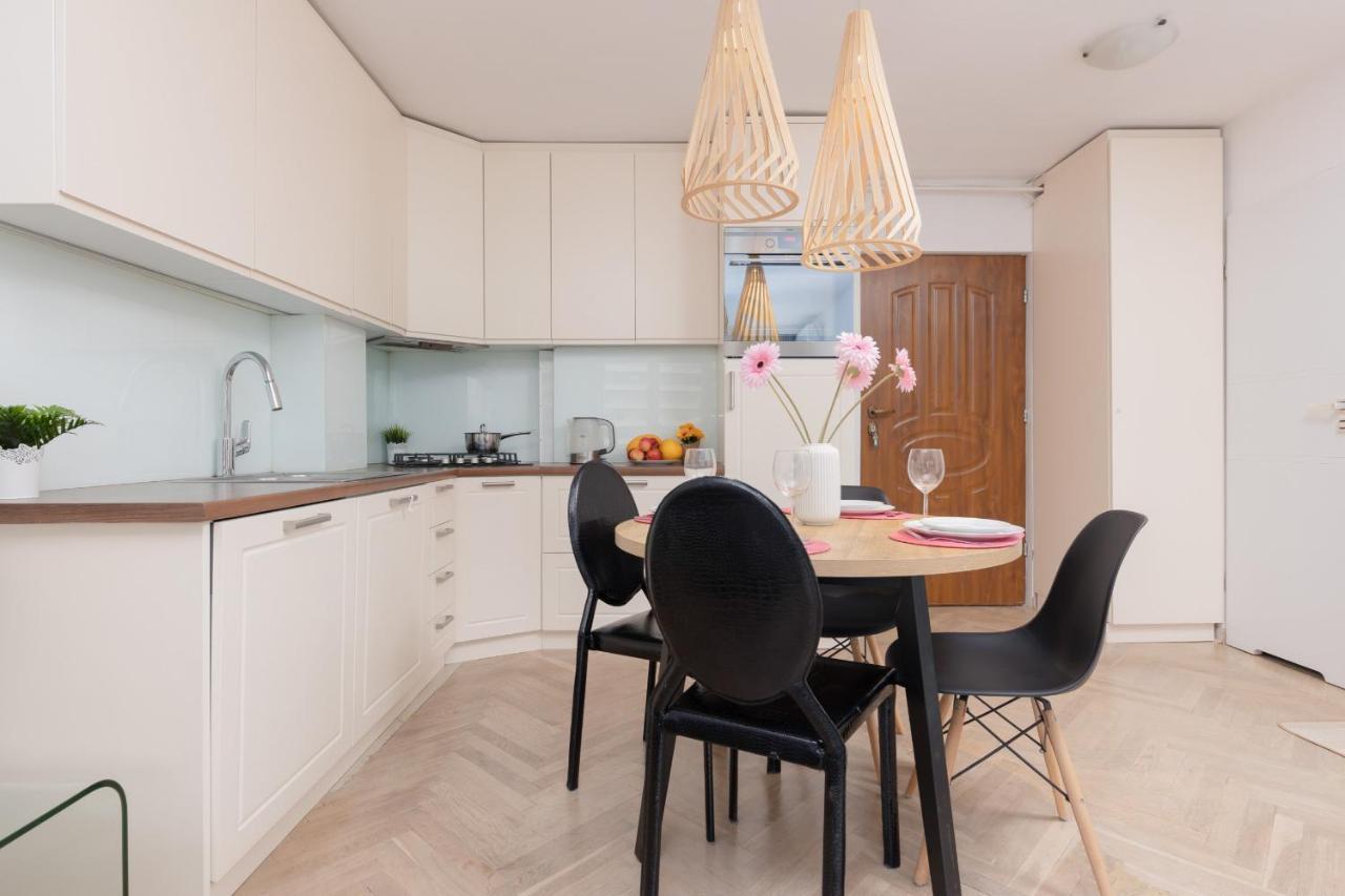 Zlota Apartment Center Of Warsaw By Noclegi Renters Luaran gambar